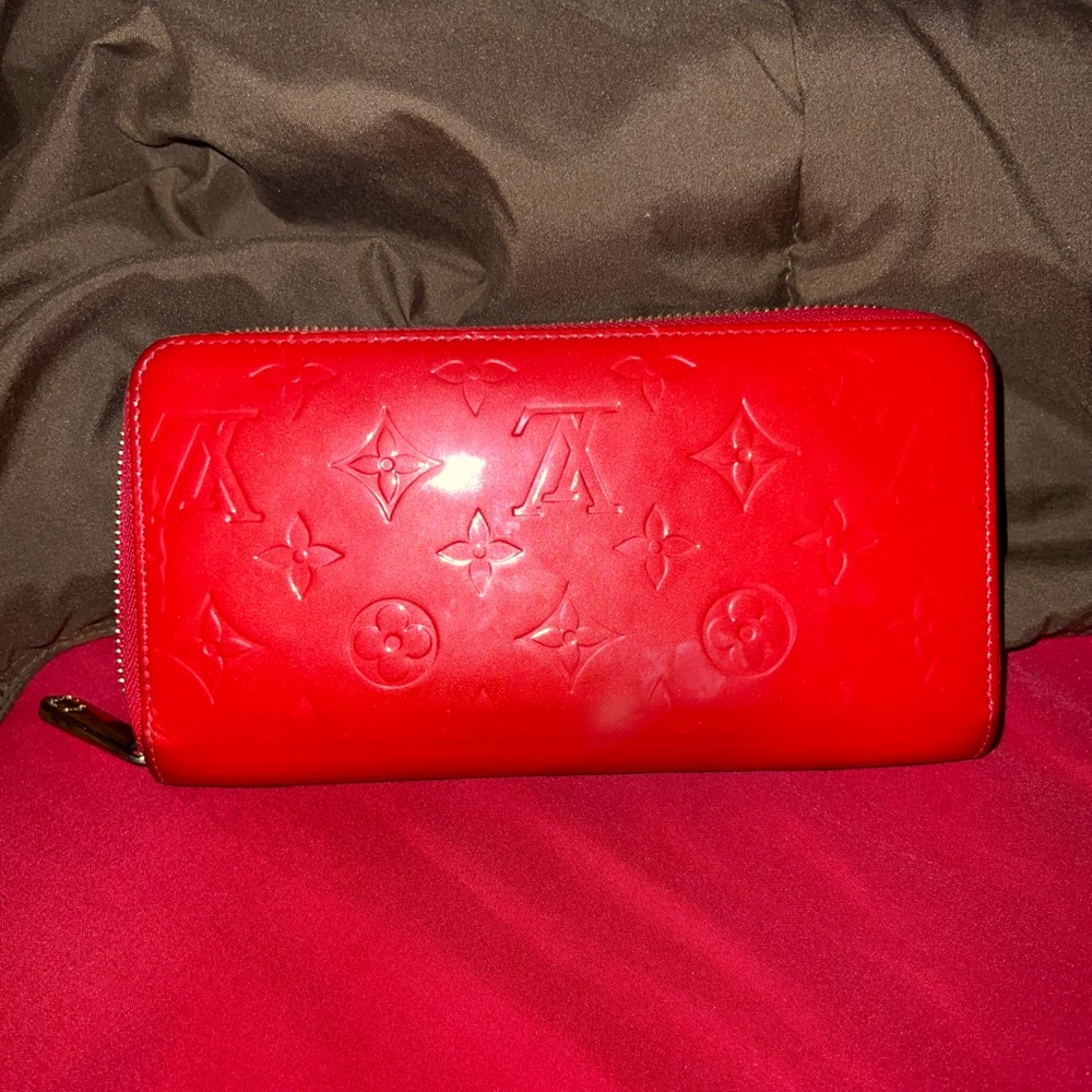 Louis Vuitton
Zippy Wallet Monogram Vernis